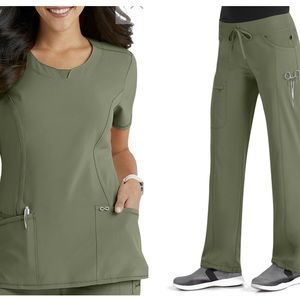 Cherokee infinity scrubs set S/M
